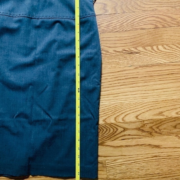 Elie Tahari Gray Skirt with Double Slits Wool - Picture 7 of 13